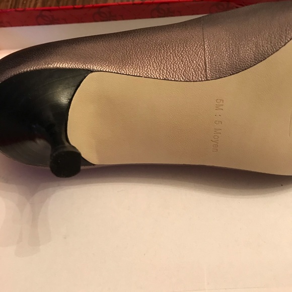 Brand new Guess heels - Picture 6 of 7